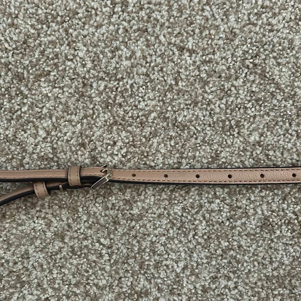 Kate Spade Tan Crossbody Bag with Gold Accents - Picture 4 of 9